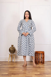 WHITE & BLUE LEAF PRINTED LONG DRESS