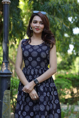 Chic Spiral Print Black Dress – Comfortable and Stylish Casual Wear