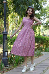 Charming Pink Spiral Print Dress – Stylish and Comfortable Casual Wear