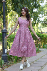 Charming Pink Spiral Print Dress – Stylish and Comfortable Casual Wear