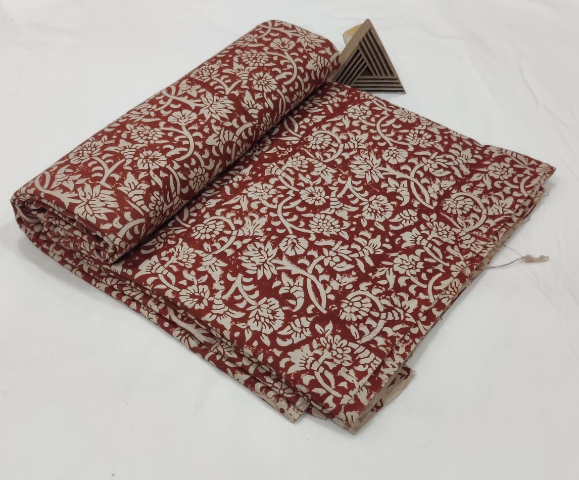 HAND BLOCK PRINTED COTTON FABRIC – TRADITIONAL RED GEOMETRIC LATTICE