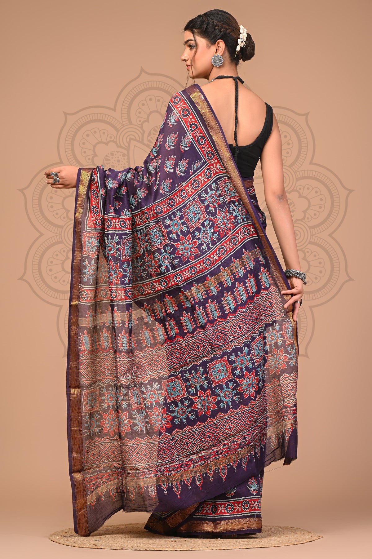 ROYAL PURPLE MAHESHWARI SILK COTTON SAREE – A TAPESTRY OF TRADITION