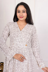 GRACEFUL WHITE EYELET DRESS – PERFECT FOR EVERY OCCASION