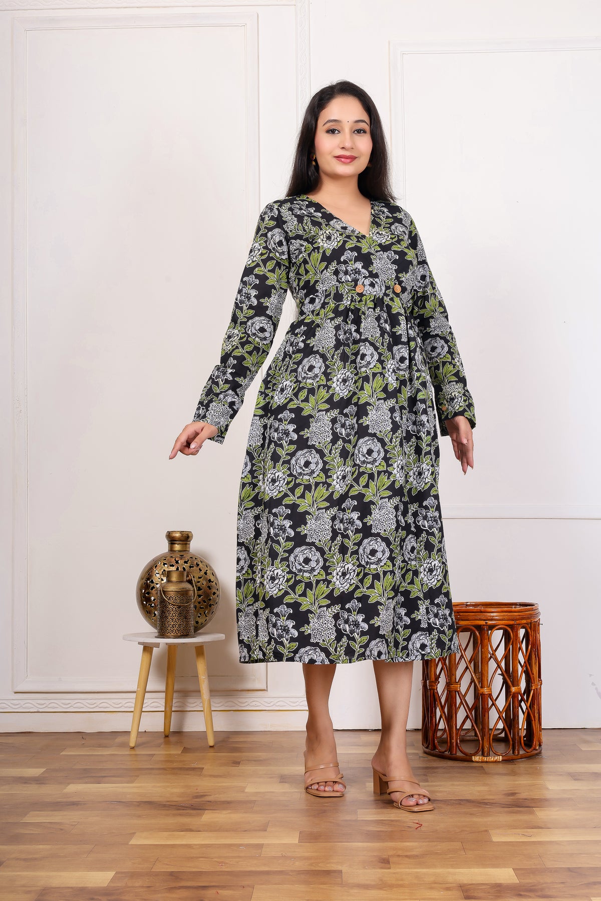 BLACK FLORAL PRINTED MIDI DRESS