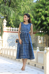 ELEGANT BLUE FLORAL PRINTED FIT AND FLARE DRESS