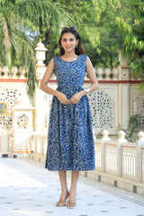 Chic Blue Paisley Print Fit and Flare Dress