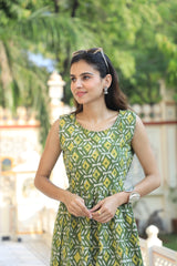 Vibrant Green Geometric Print Fit and Flare Dress