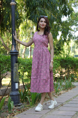 Charming Pink Spiral Print Dress – Stylish and Comfortable Casual Wear